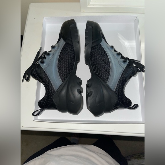 DIOR D-CONNECT SNEAKERS - Picture 5 of 10